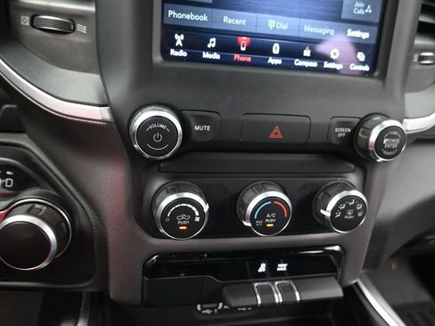 Used 2020 RAM 1500 Lone Star AWD/4WD image 13