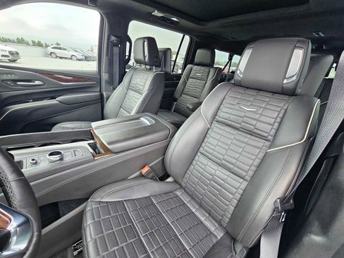 Used 2024 Cadillac Escalade ESV Premium Luxury Platinum AWD/4WD image 24