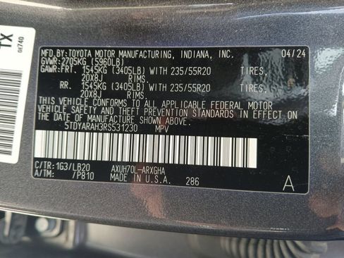 Used 2024 Toyota Highlander Limited FWD image 38