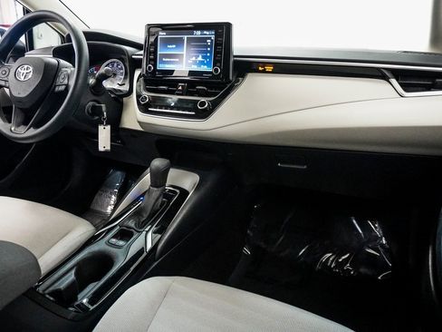 Used 2022 Toyota Corolla LE image 10