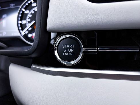 New 2026 Mitsubishi Outlander SE image 15