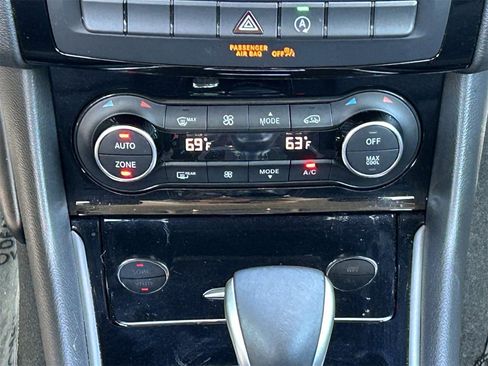 Certified 2018 INFINITI QX30 LUXE image 20