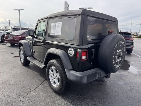 Used 2019 Jeep Wrangler Sport image 3