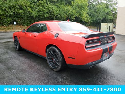 Used 2023 Dodge Challenger SRT Hellcat w/ Driver Convenience Group image 7