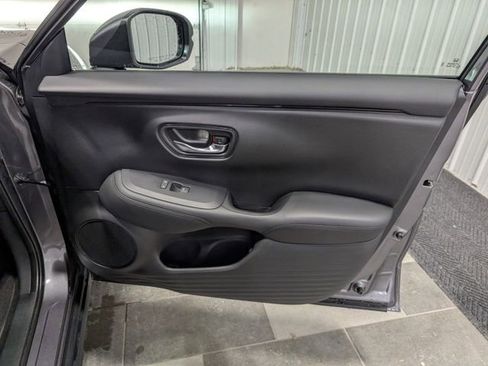 Used 2025 Honda HR-V LX image 27