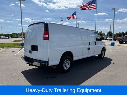 Used 2021 Chevrolet Express 3500 Extended w/ Driver Convenience Package RWD image 5