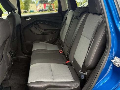 Used 2019 Ford Escape SE w/ Ford Safe & Smart Package AWD/4WD image 12