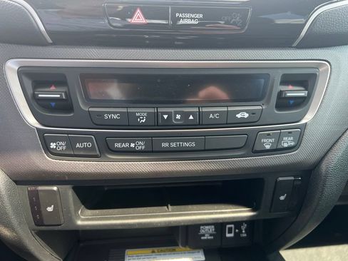 Used 2023 Honda Ridgeline RTL-E image 18