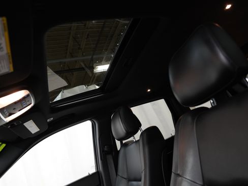Used 2022 Jeep Grand Cherokee Limited AWD/4WD image 32