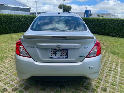 Used 2015 Nissan Versa SV FWD image 6