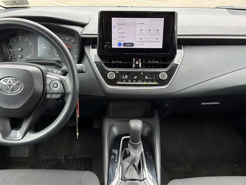 Used 2024 Toyota Corolla LE image 31