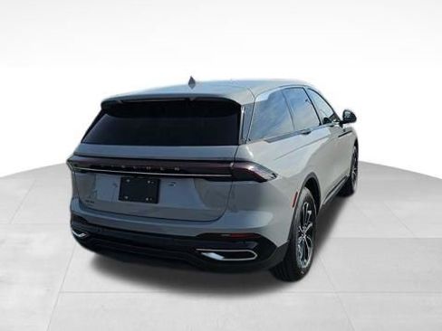 New 2026 Lincoln Nautilus Premier image 3