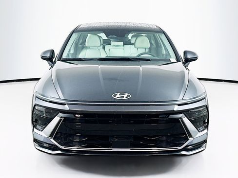 Used 2025 Hyundai Sonata SEL image 2