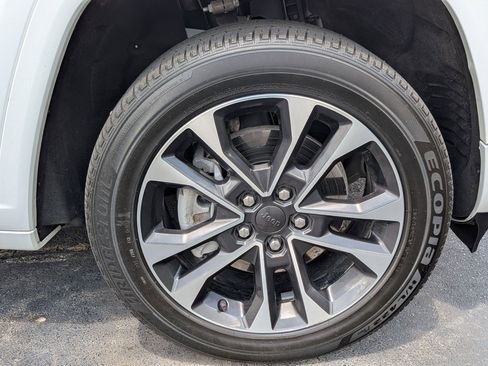 Certified 2021 Jeep Grand Cherokee L Overland w/ Luxury Tech Group IV image 10