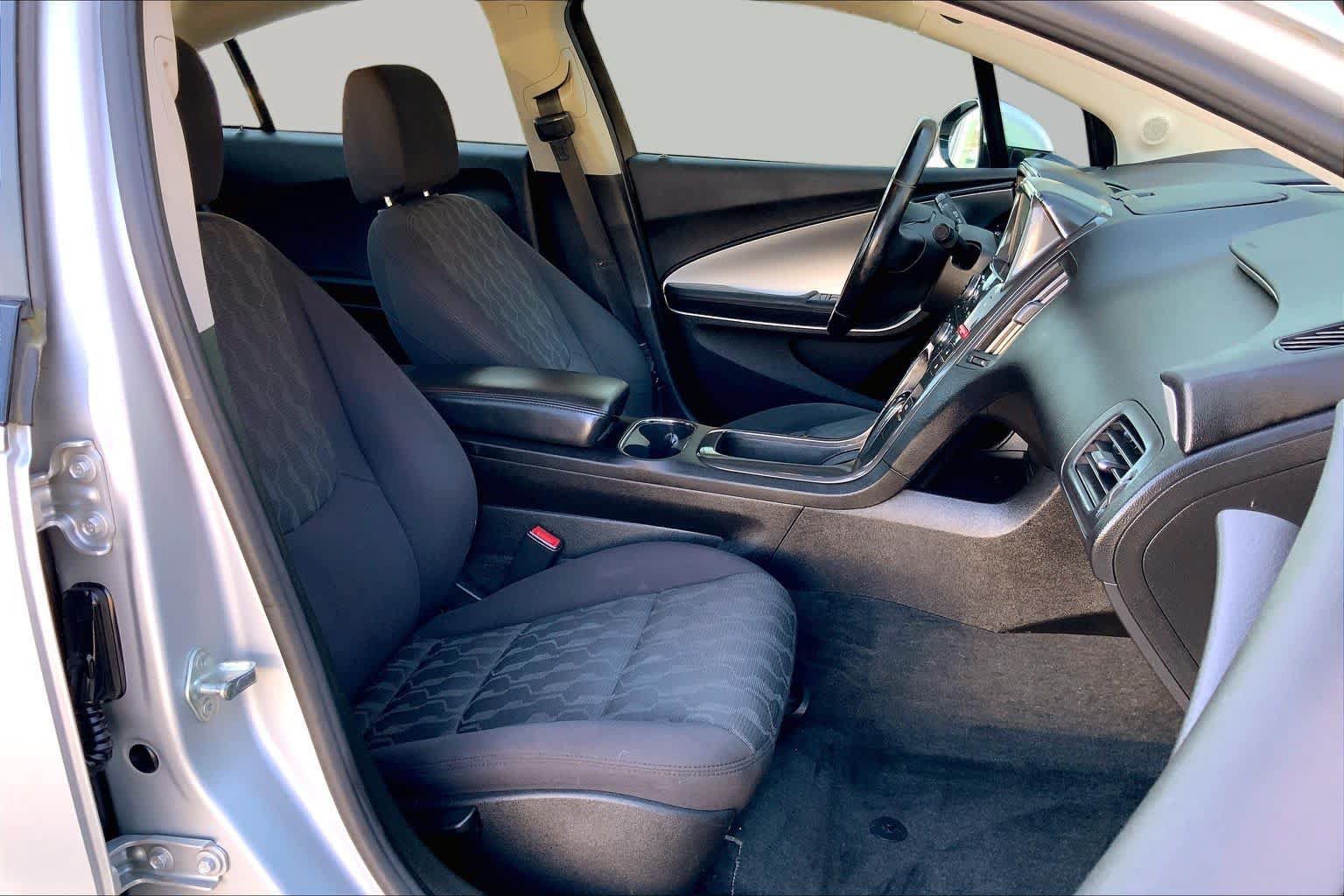 Used 2014 Chevrolet Volt FWD image 9