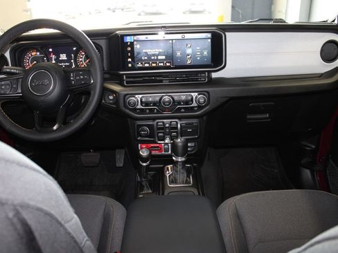 Used 2024 Jeep Wrangler Unlimited Sport AWD/4WD image 14