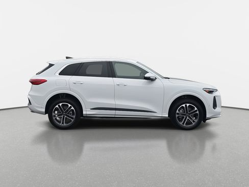 New 2025 Audi Q5 Premium Plus image 4