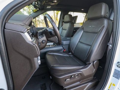 Used 2021 GMC Yukon XL Denali w/ Denali Ultimate Package image 15