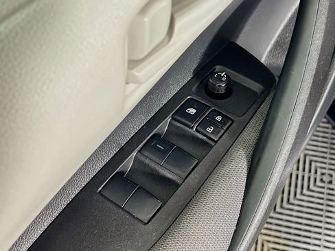 Used 2025 Toyota Corolla LE FWD image 18