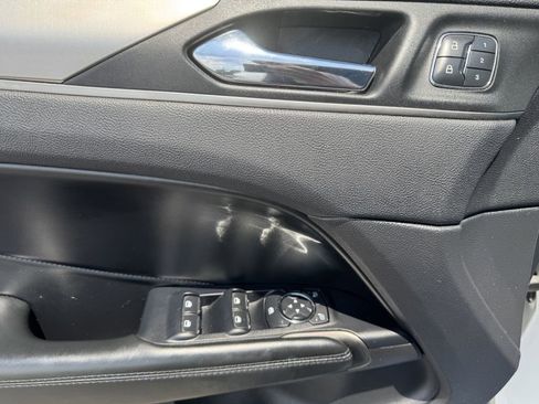 Used 2016 Lincoln MKC Premiere image 14