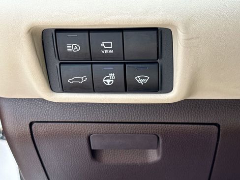 Used 2021 Toyota Highlander Platinum FWD image 15