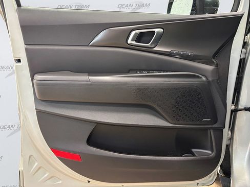 Used 2025 Kia Carnival SX Prestige FWD image 13