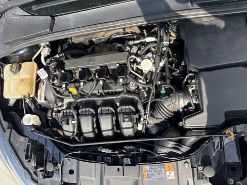 Used 2016 Ford Focus SE w/ Equipment Group 201A FWD image 35