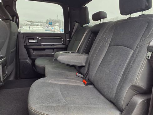 Used 2019 RAM 2500 Big Horn w/ Night Edition image 10