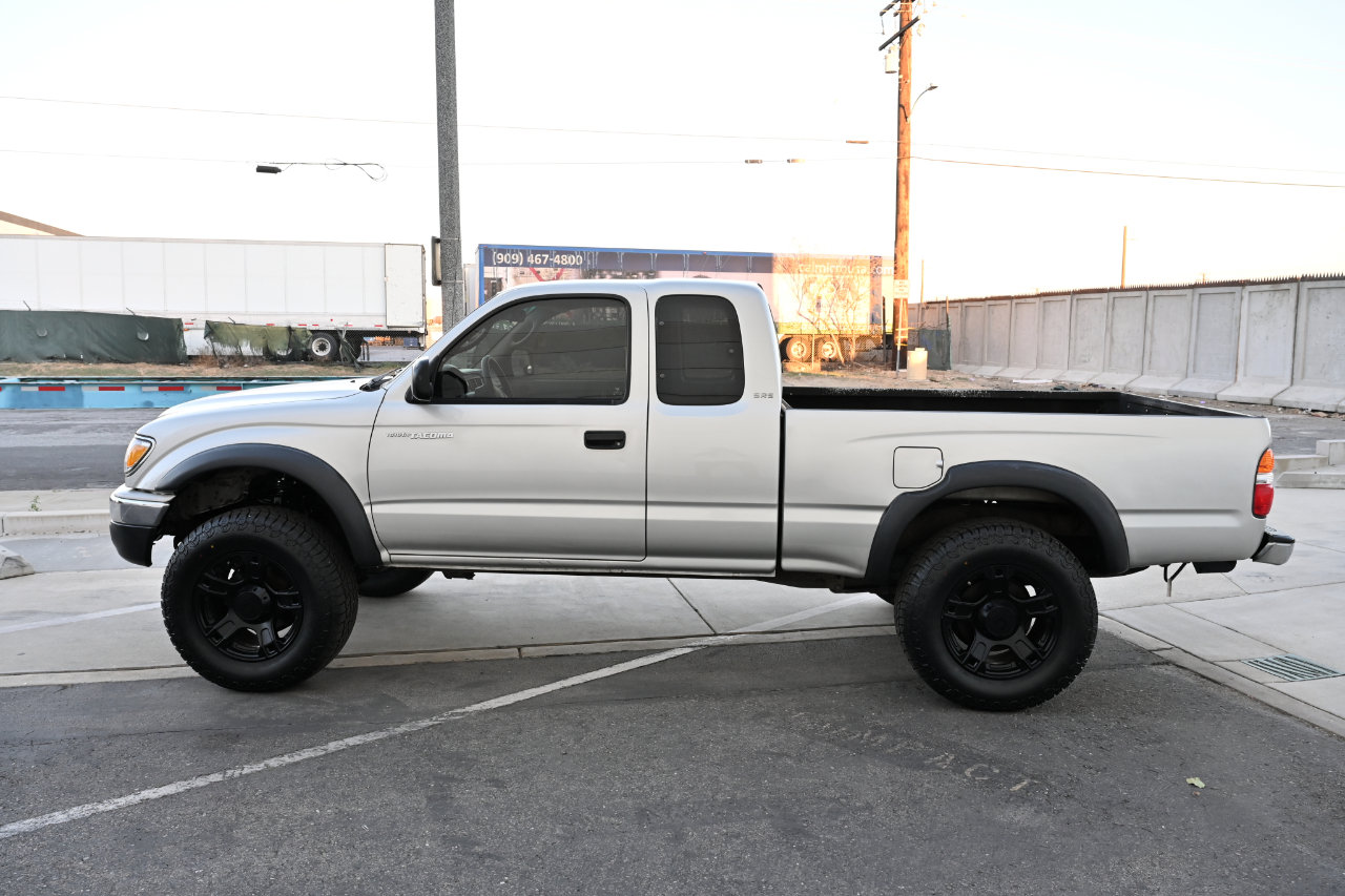 Used 2003 Toyota Tacoma PreRunner RWD image 3