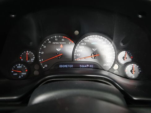 Used 2004 Chevrolet Corvette Convertible w/ Preferred Equipment Group RWD image 22