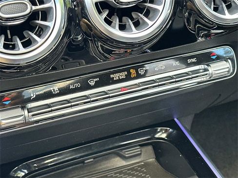 Certified 2025 Mercedes-Benz GLA 250 4MATIC image 31