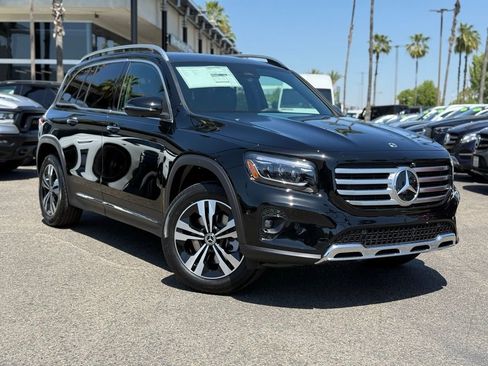New 2026 Mercedes-Benz GLB 250 image 1