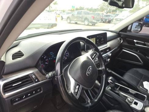 Used 2020 Kia Telluride EX w/ EX Premium Package image 8