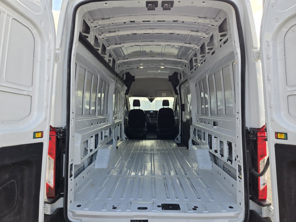 Used 2025 Ford Transit 250 148 High Roof Extended RWD image 30