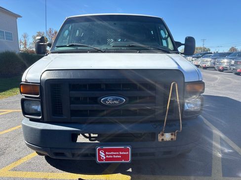 Used 2012 Ford E-350 and Econoline 350 Super Duty image 3