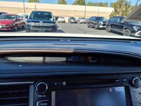 Used 2019 Toyota Highlander Limited Platinum image 17