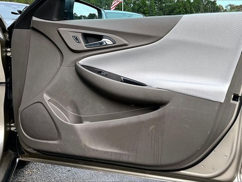 Used 2022 Chevrolet Malibu LS image 19