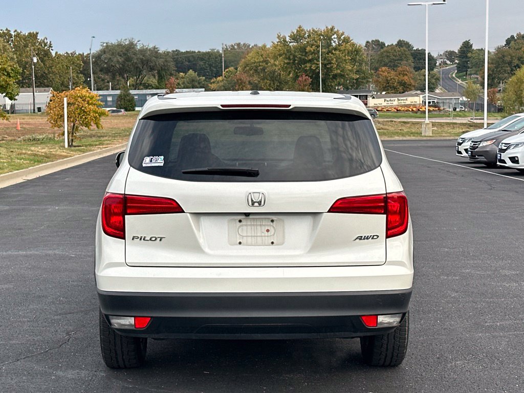 Certified 2017 Honda Pilot EX-L image 6