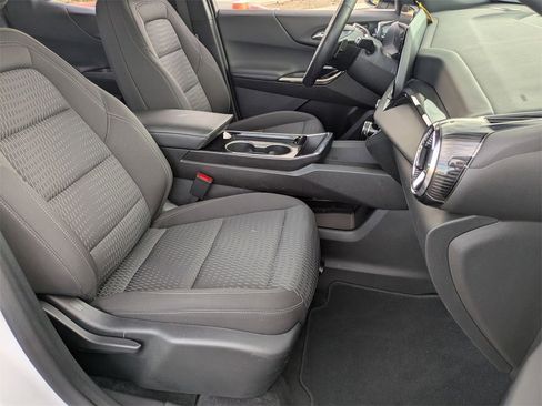 Used 2025 Chevrolet Equinox LT image 29