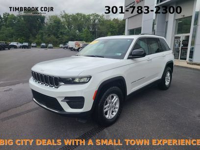 Used 2023 Jeep Grand Cherokee Laredo w/ Trailer Tow Prep Group (B)