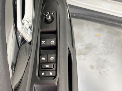 Used 2022 Jeep Compass Trailhawk w/ Sun and Sound Group AWD/4WD image 17
