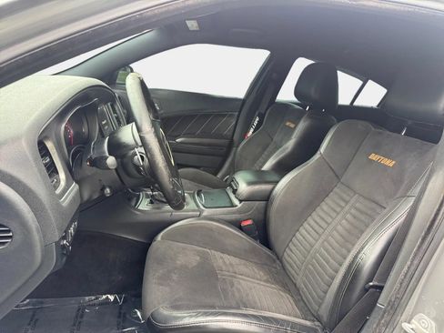 Used 2018 Dodge Charger R/T RWD image 9