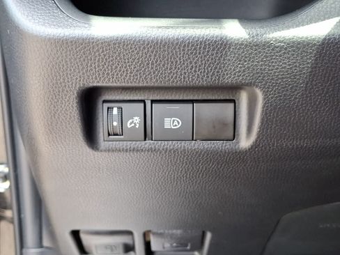 Certified 2022 Toyota RAV4 LE AWD/4WD image 30