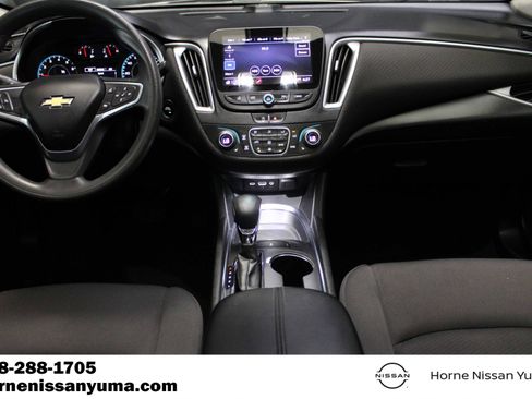 Used 2022 Chevrolet Malibu LT FWD image 12