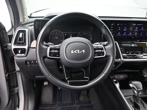 Used 2022 Kia Sorento S w/ Panoramic Sunroof Package AWD/4WD image 38