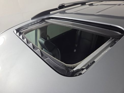 New 2026 Honda Odyssey Touring image 3