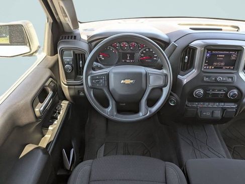 Used 2024 Chevrolet Silverado 1500 Custom image 15