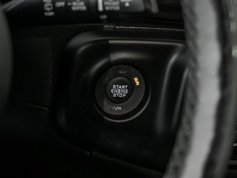 Used 2019 Jeep Wrangler Unlimited Sahara image 26
