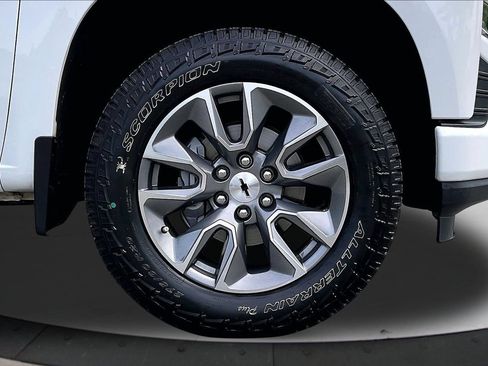 Used 2021 Chevrolet Silverado 1500 RST w/ Z71 Off-Road Package AWD/4WD image 34