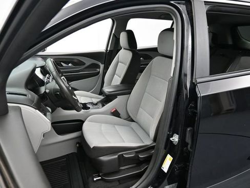 Used 2022 GMC Terrain SLE image 11